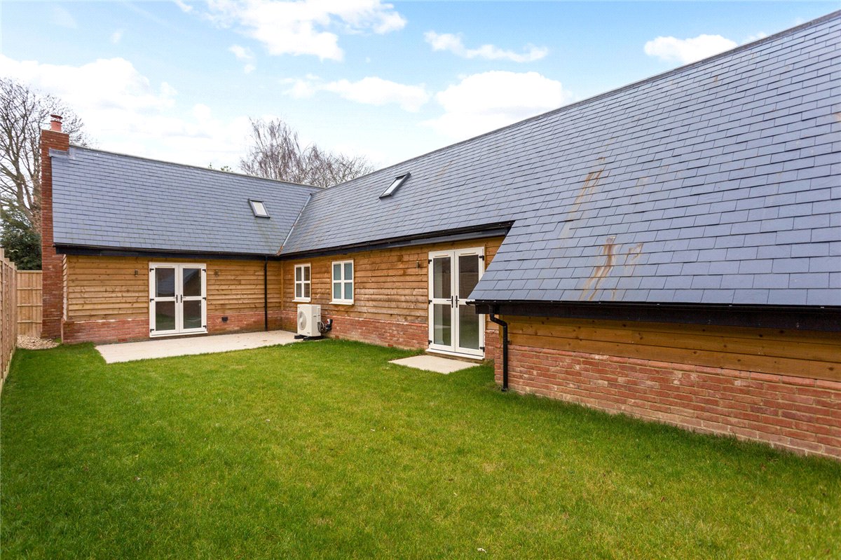 2 bedroom Cottage, Ram Alley, Ashford Hill, RG19 - Available, Image 3