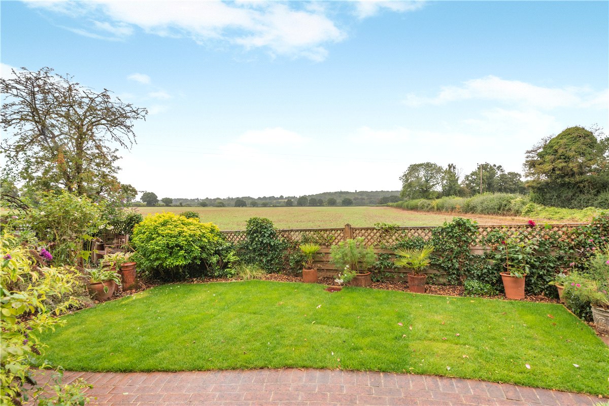4 bedroom House, Woodlands, Bramdean, SO24 - Available, Image 19