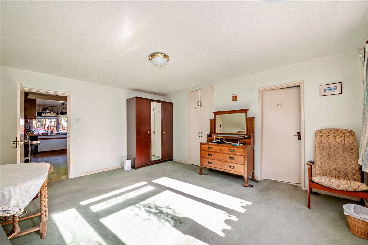 4 bedroom House, Clarendon Gardens, Newbury, RG14 - Available, Image 6