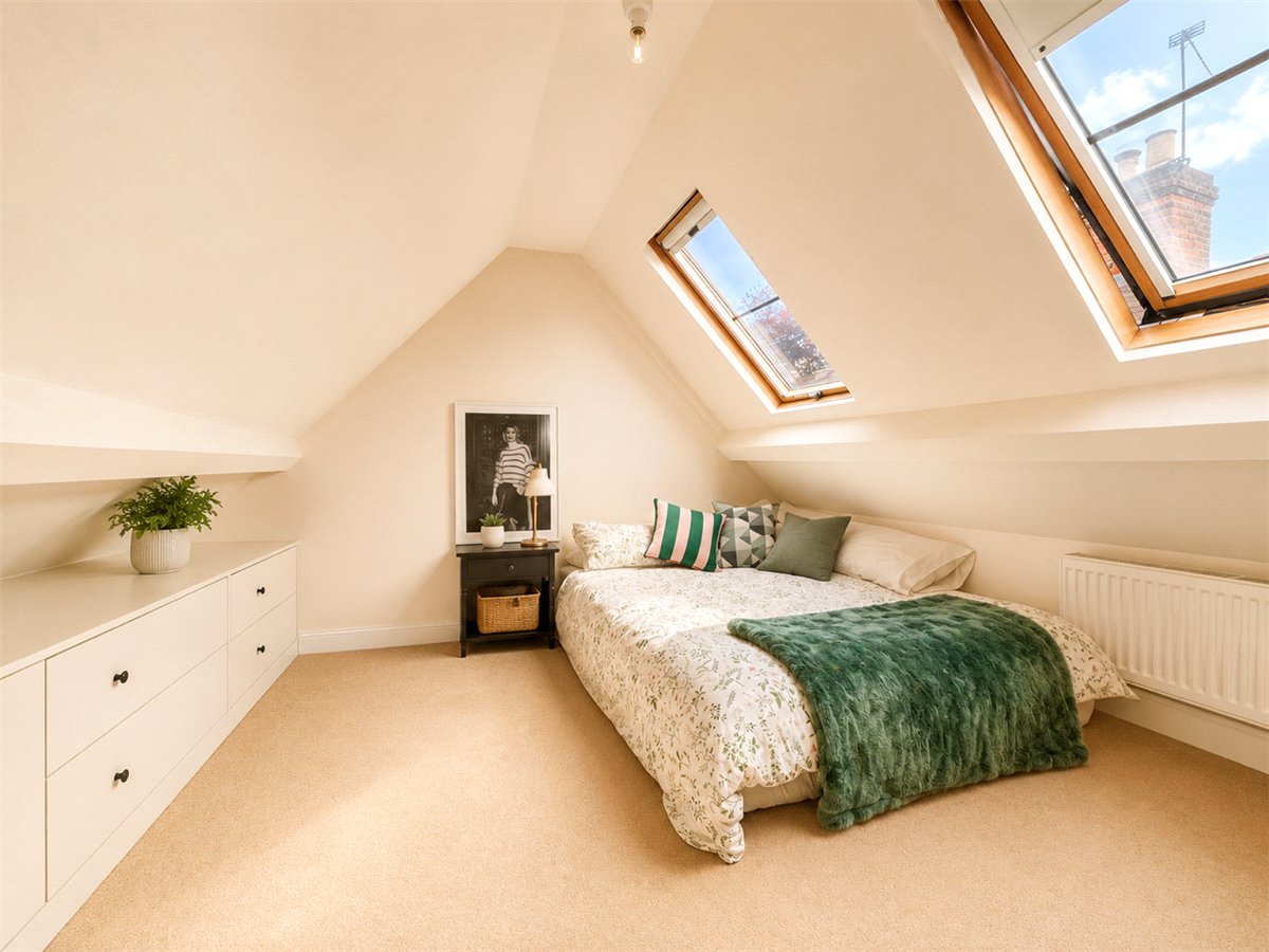 3 bedroom Flat, Little Minster Street, Winchester, SO23 - , Image 6