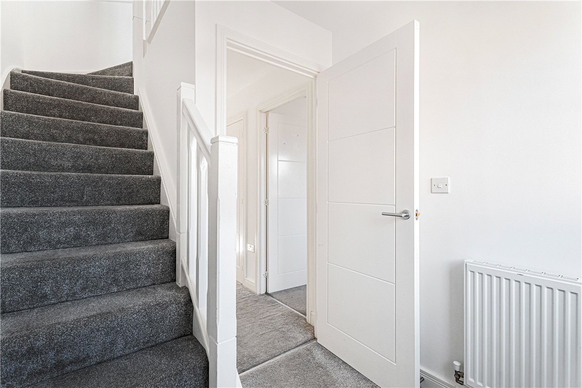 3 bedroom House, Dragonfly Crescent, Biddenham, MK40 - Available, Image 3