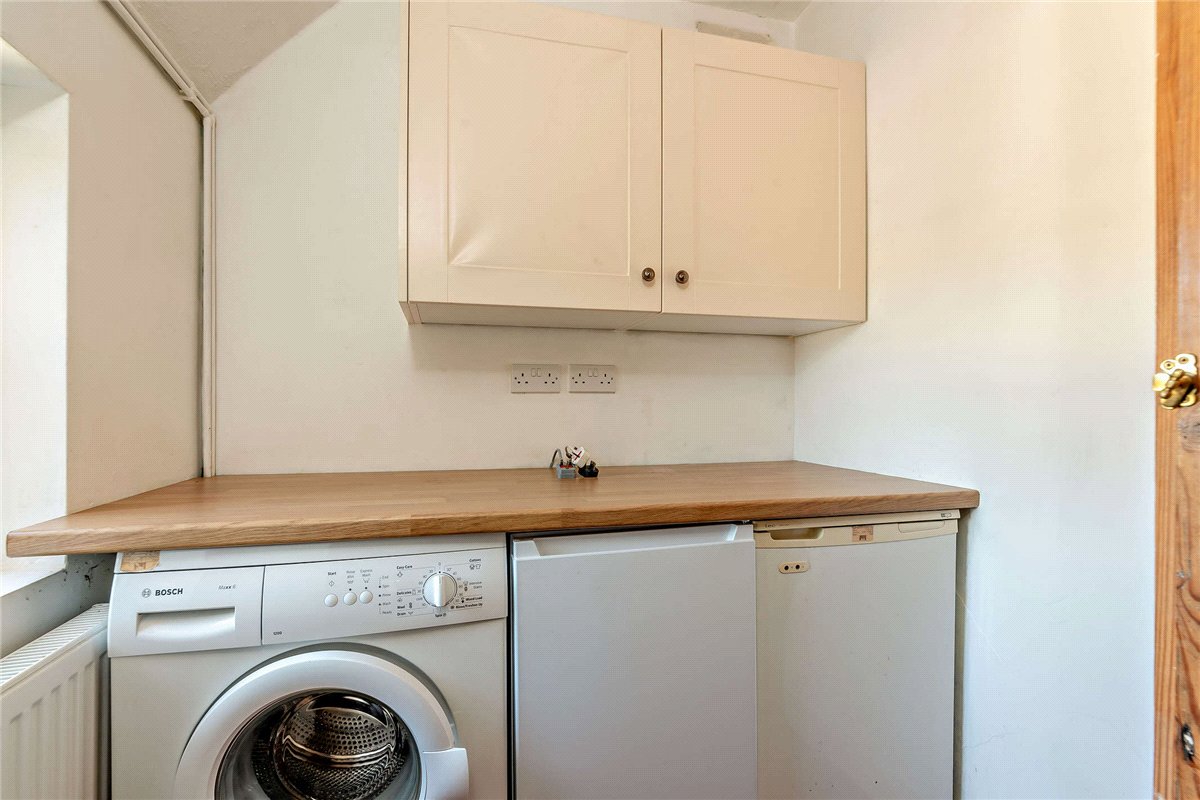 2 bedroom House, Harts Hill Road, Thatcham, RG18 - Available, Image 9