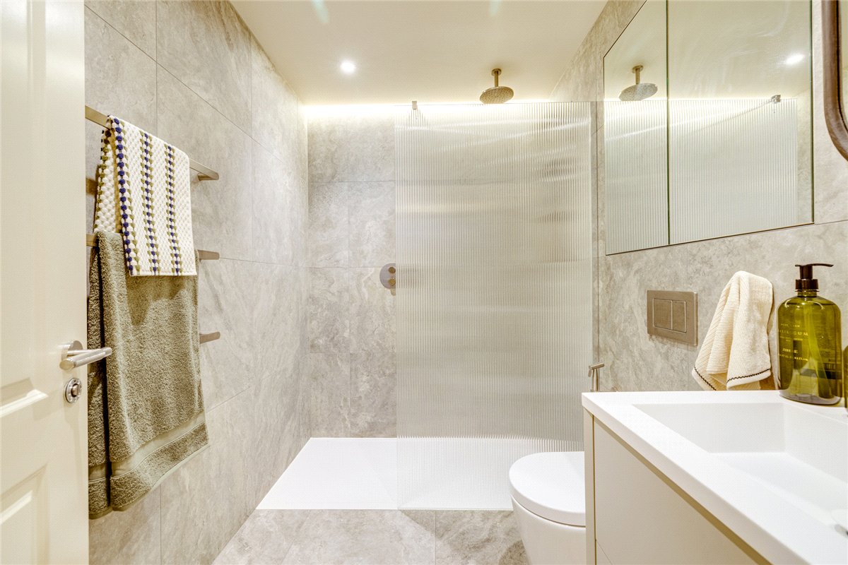 2 bedroom Flat, Hans Crescent, Knightsbridge, SW1X - Available, Image 6