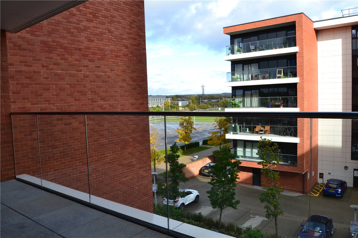 1 bedroom Flat, Kingman Way, Newbury, RG14 - Let Agreed, Image 1