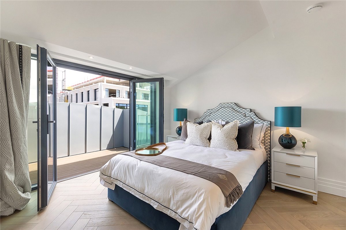 3 bedroom Flat, Kensington Gardens Square, Bayswater, W2 - Available, Image 8