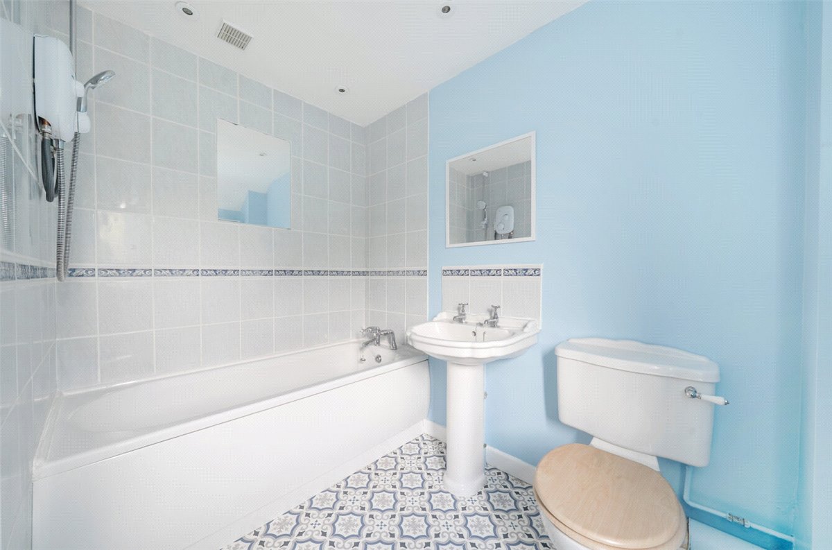 3 bedroom House, Yatesbury, Calne, SN11 - Available, Image 10