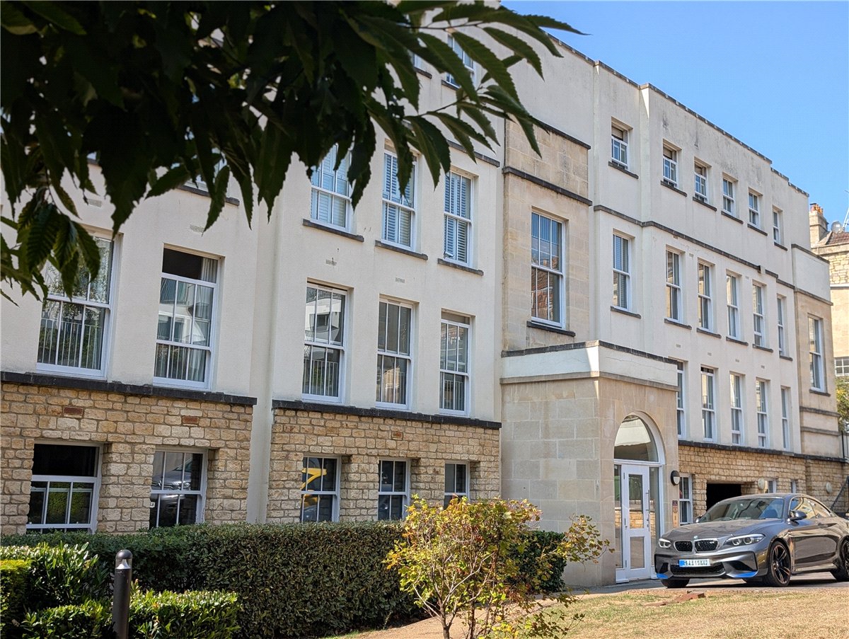 2 bedroom Flat, Victoria Bridge Road, Bath, BA1 - Sold, Image 2