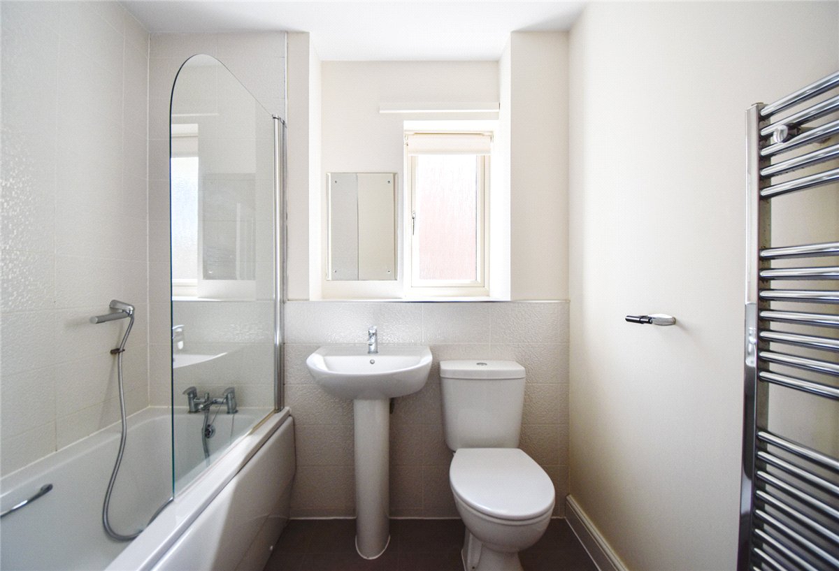 3 bedroom House, Swift Way, Castleford, WF10 - Let Agreed, Image 5