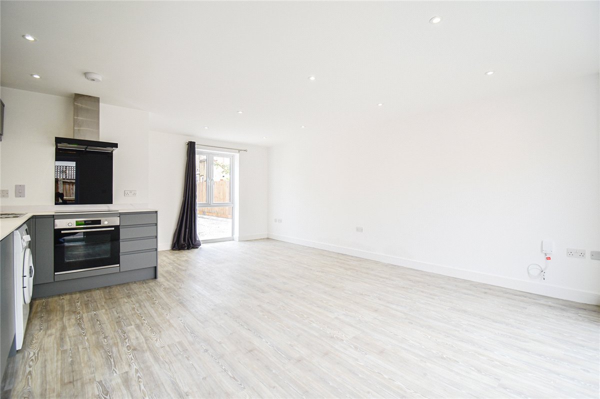 2 bedroom House, Mowbray Road, Cambridge, CB1 - , Image 2