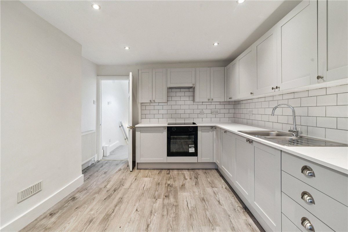 2 bedroom Flat, Glenelg Road, London, SW2 - Sold STC, Image 11