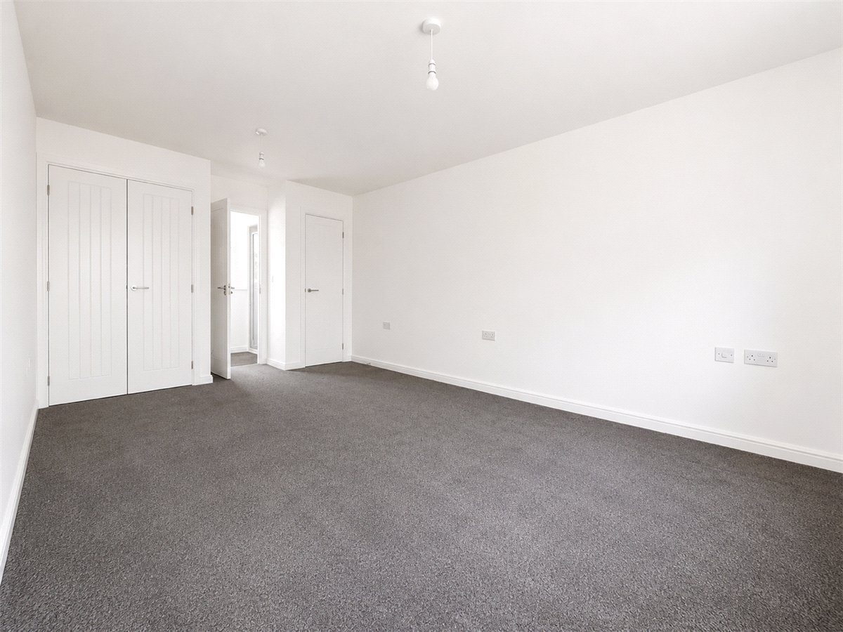 5 bedroom House, Stonyfield Road, Whiteley, PO15 - Available, Image 7