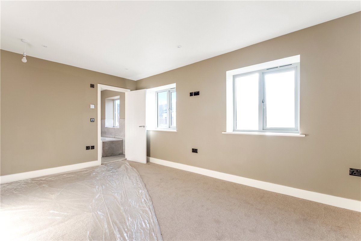 3 bedroom Flat, Farne House, 12 Crewe Street, NE68 - Available, Image 10