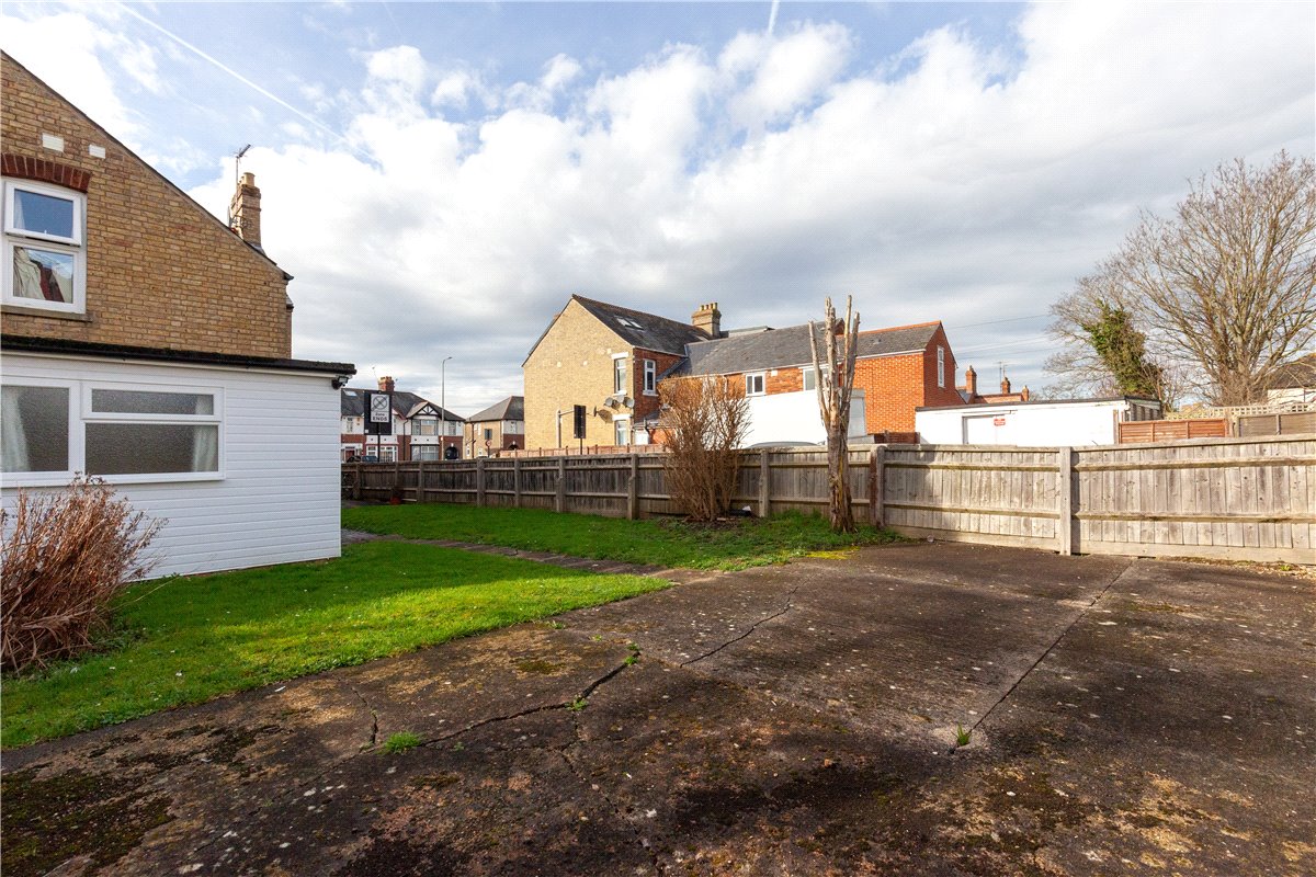 1 bedroom Flat, Cowley Road, Oxford, OX4 - Available, Image 8