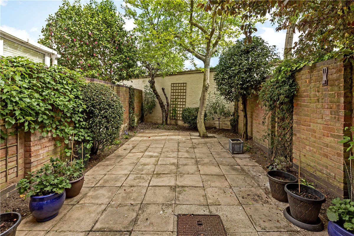 3 bedroom House, Swan Place, Barnes High Street, SW13 - , Image 5