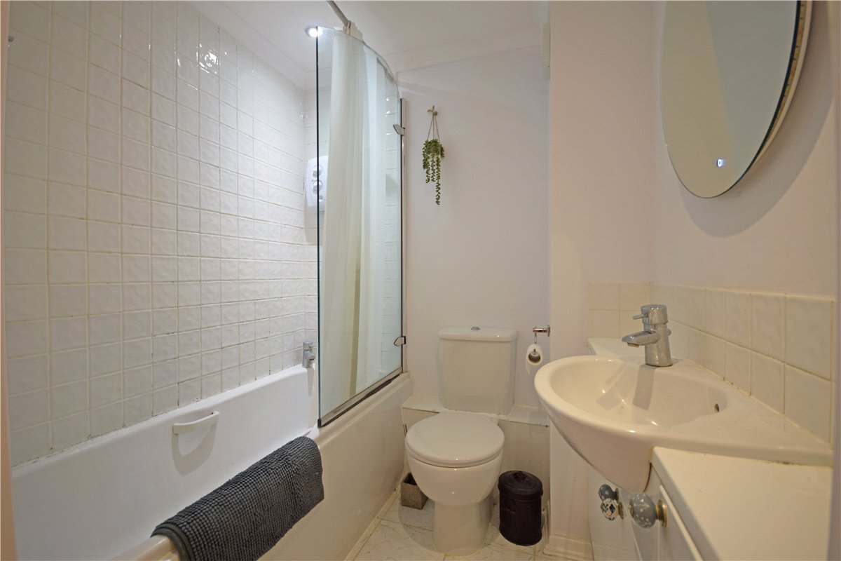 1 bedroom Flat, Prince Henry Court, Victoria Road, CB4 - , Image 5