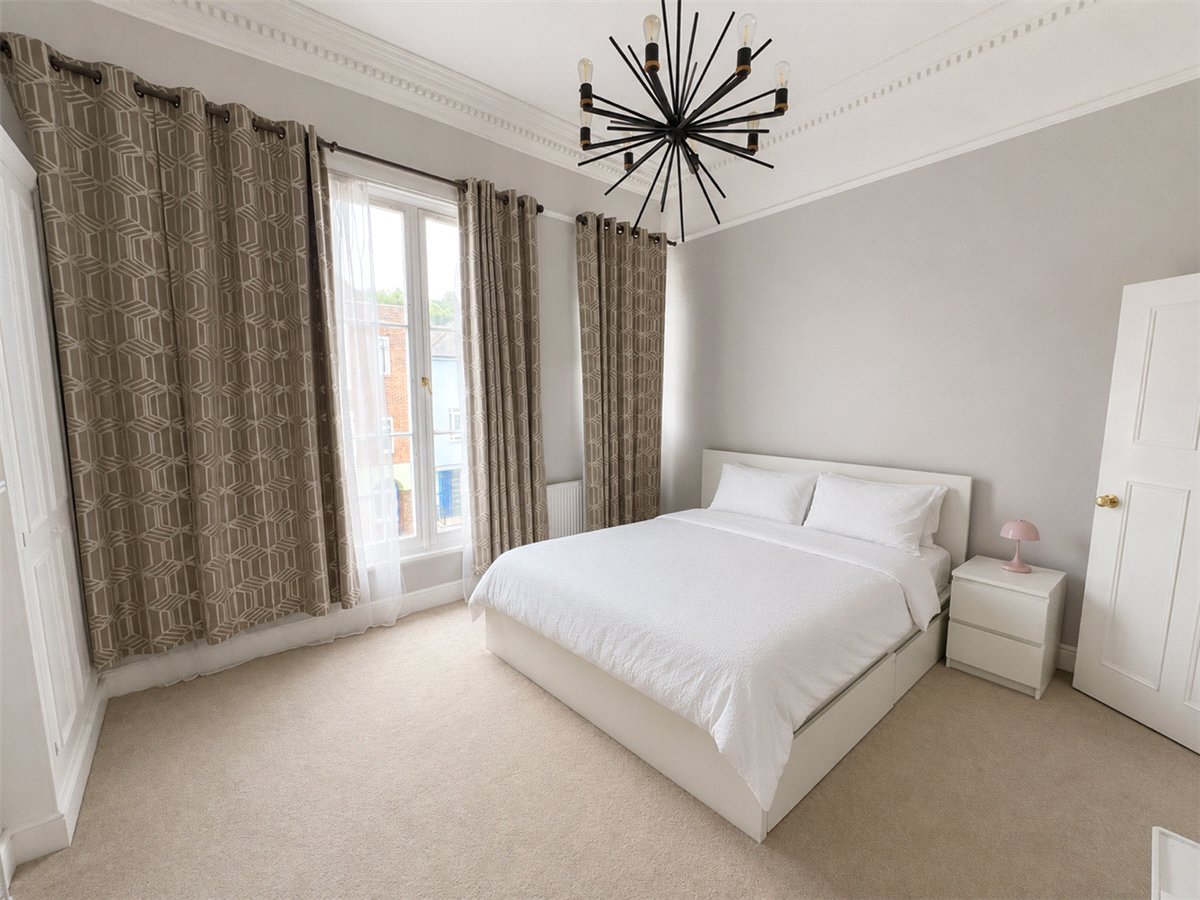 4 bedroom House, Eastgate Street, Winchester, SO23 - Let Agreed, Image 9