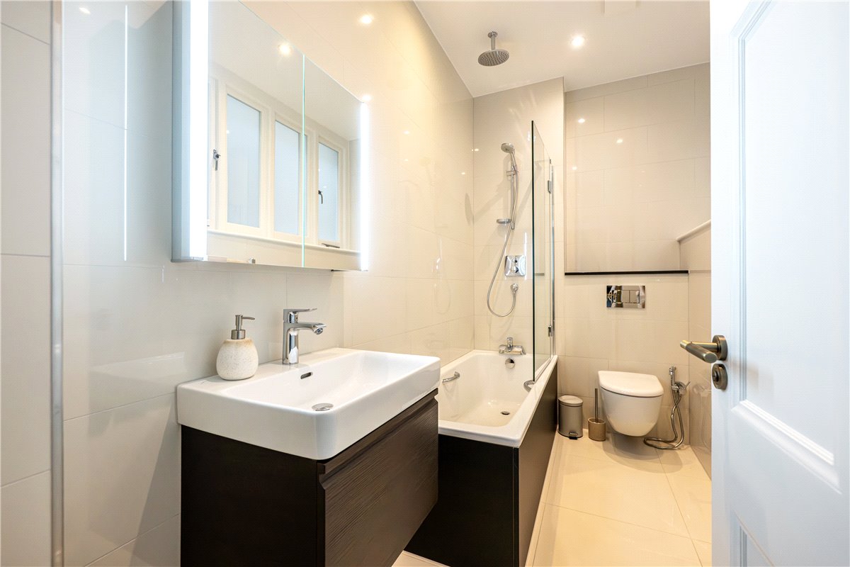 2 bedroom Flat, Stratton Street, London, W1J - Available, Image 22