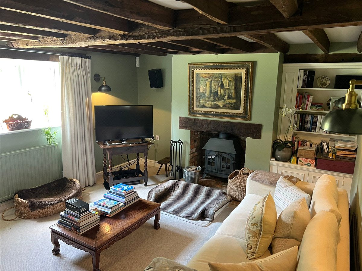 6 bedroom House, Lambourn Woodlands, Hungerford, RG17 - , Image 4