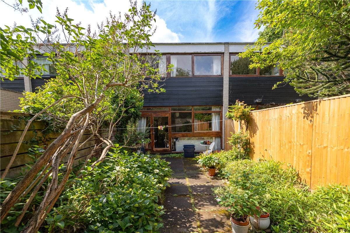 3 bedroom House, Tibbets Close, London, SW19 - Sold, Image 3