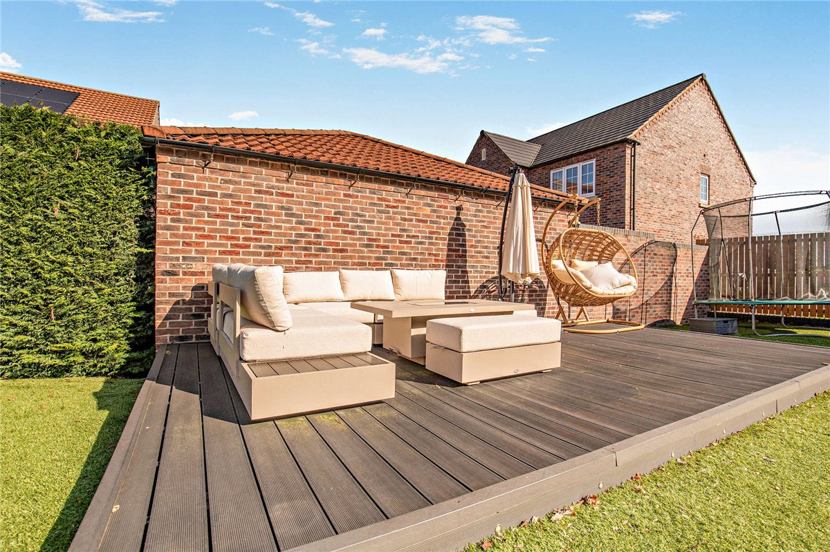 6 bedroom House, Woodland Close, Wetherby, LS22 - Available, Image 20