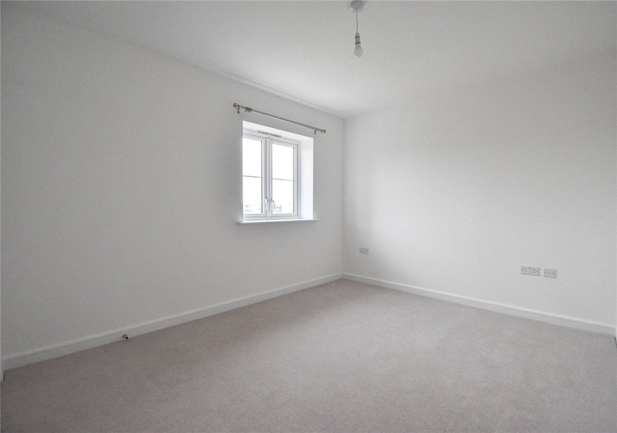 3 bedroom House, Ely Drive, Bishop Stortford, CM23 - Let Agreed, Image 2