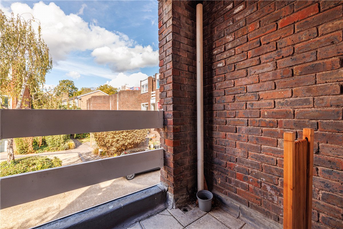 3 bedroom House, King Charles Walk, London, SW19 - Available, Image 7
