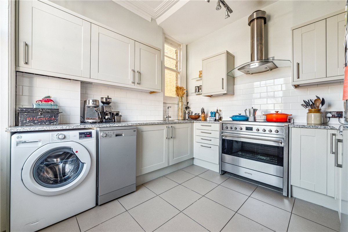 2 bedroom Flat, Mayford Road, London, SW12 - Sold, Image 6