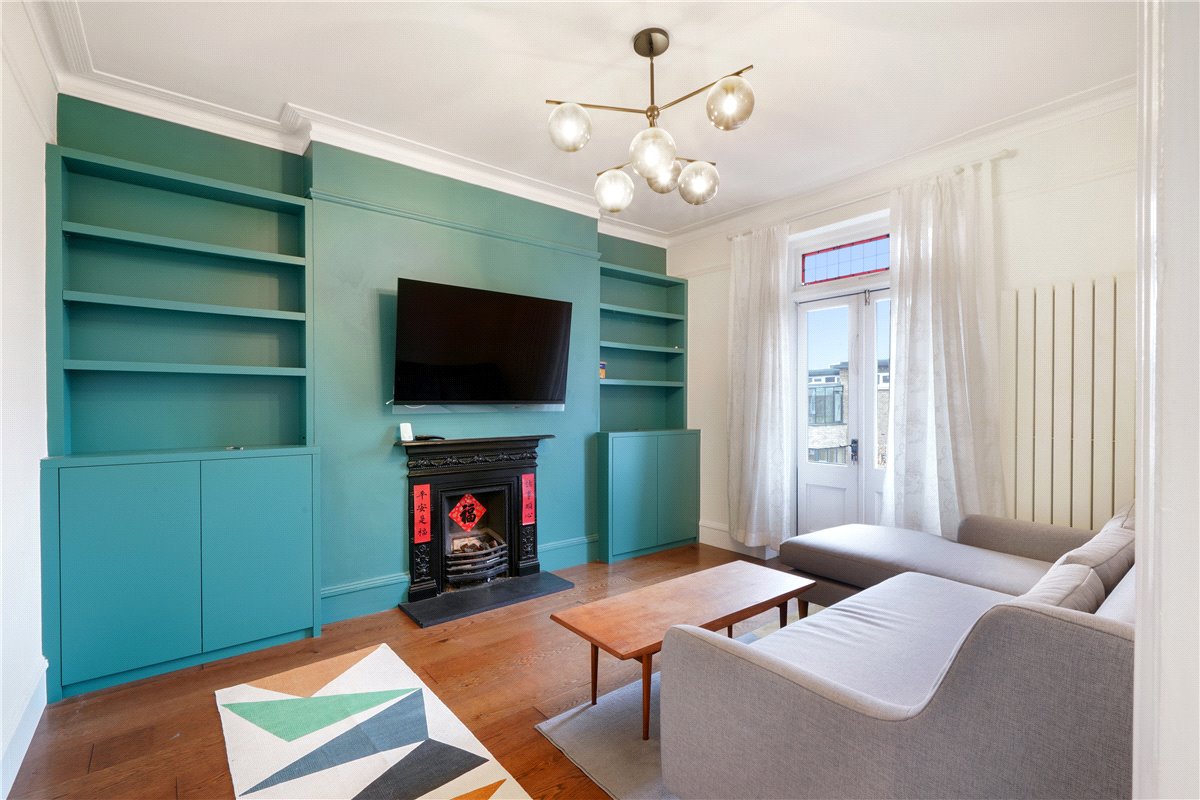 3 bedroom Flat, Arundel Mansions, Kelvedon Road, SW6 - Let Agreed