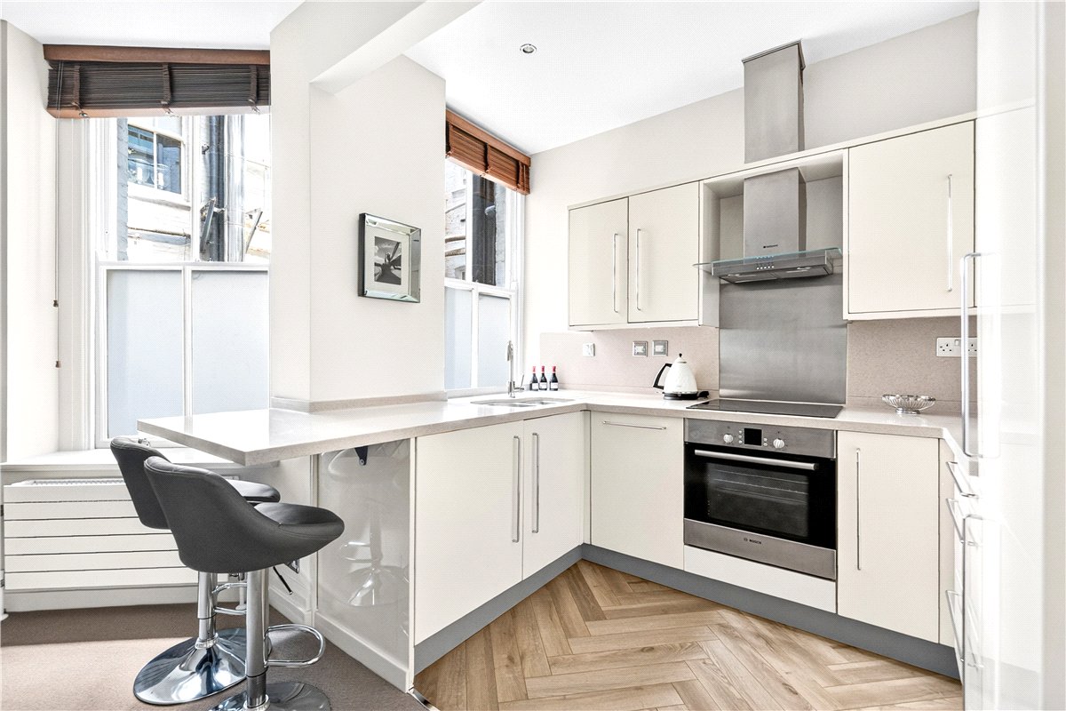 2 bedroom Flat, Basil Street, Knightsbridge, SW3 - Available, Image 2