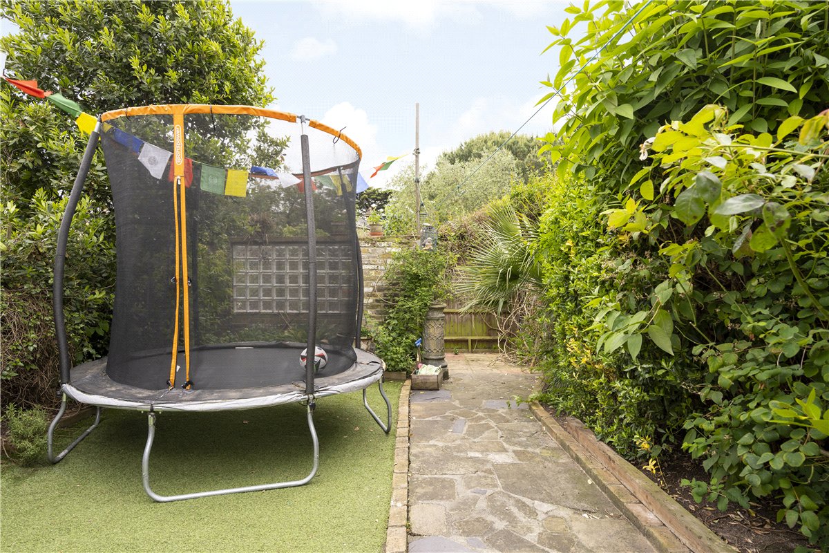 3 bedroom House, Bellevue Village, Wandsworth Common, SW17 - Available, Image 2