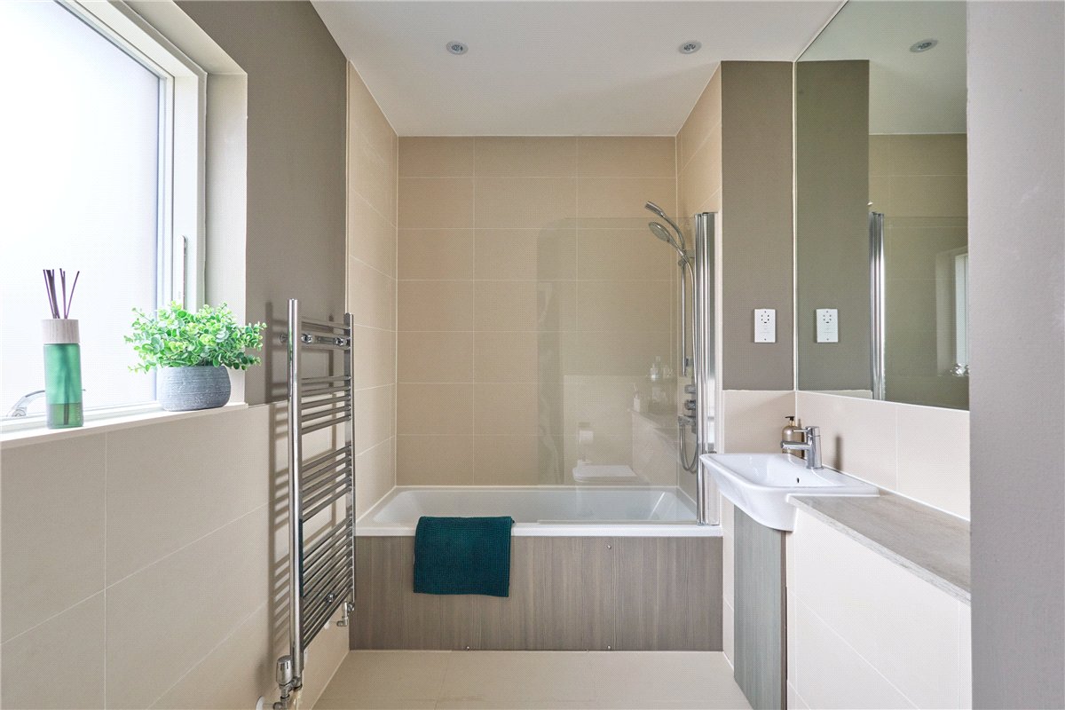 3 bedroom House, Glebe Farm Drive, Trumpington, CB2 - Sold STC, Image 2