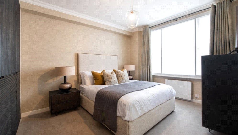 3 bedroom Flat, Hill Street, Mayfair, W1J - Available, Image 5
