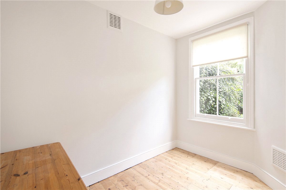 2 bedroom Maisonette, Beira Street, Balham/Clapham South, SW12 - Sold, Image 2