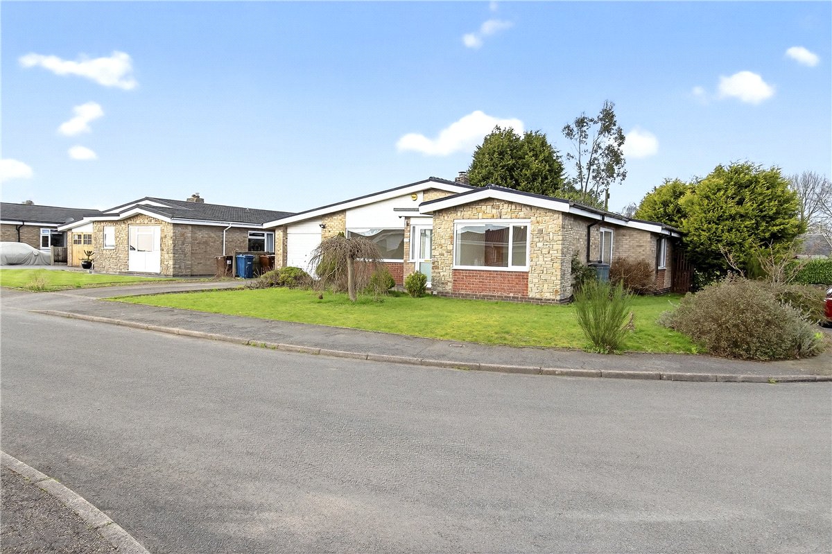 3 bedroom Bungalow, Cromwell Close, Hopton, ST18 - Let Agreed