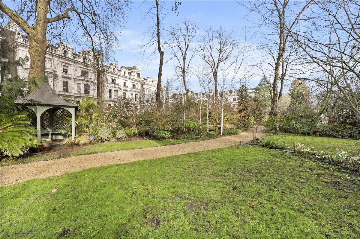 2 bedroom Flat, Pembridge Square, Notting Hill Gate, W2 - Available, Image 19