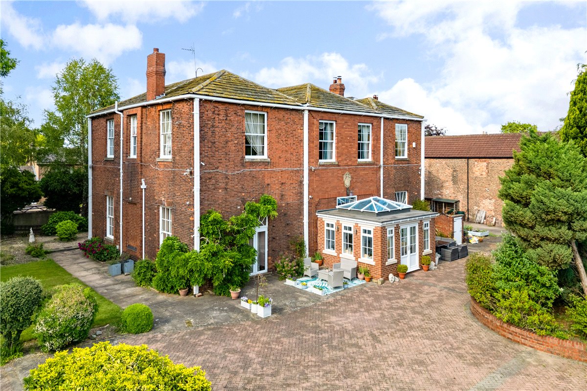 6 bedroom House, Main Street, West Haddlesey, YO8 - Available, Image 31