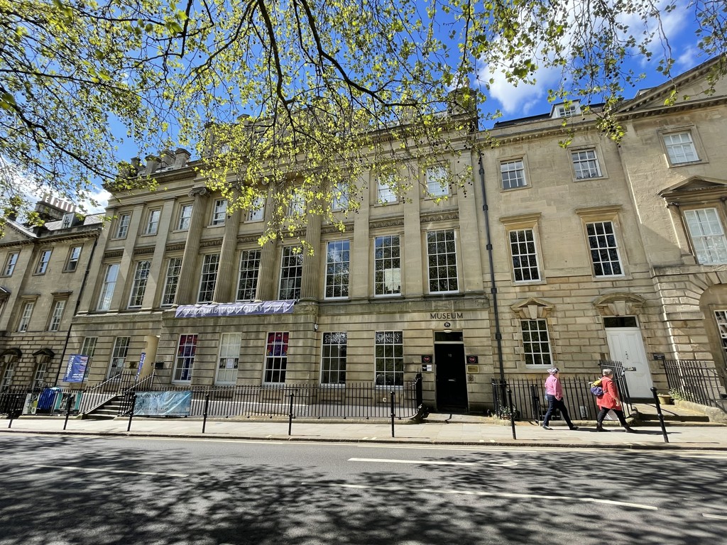 1633 Sq Ft, 16-18 Queen Square, Bath, BA1 - Under Offer