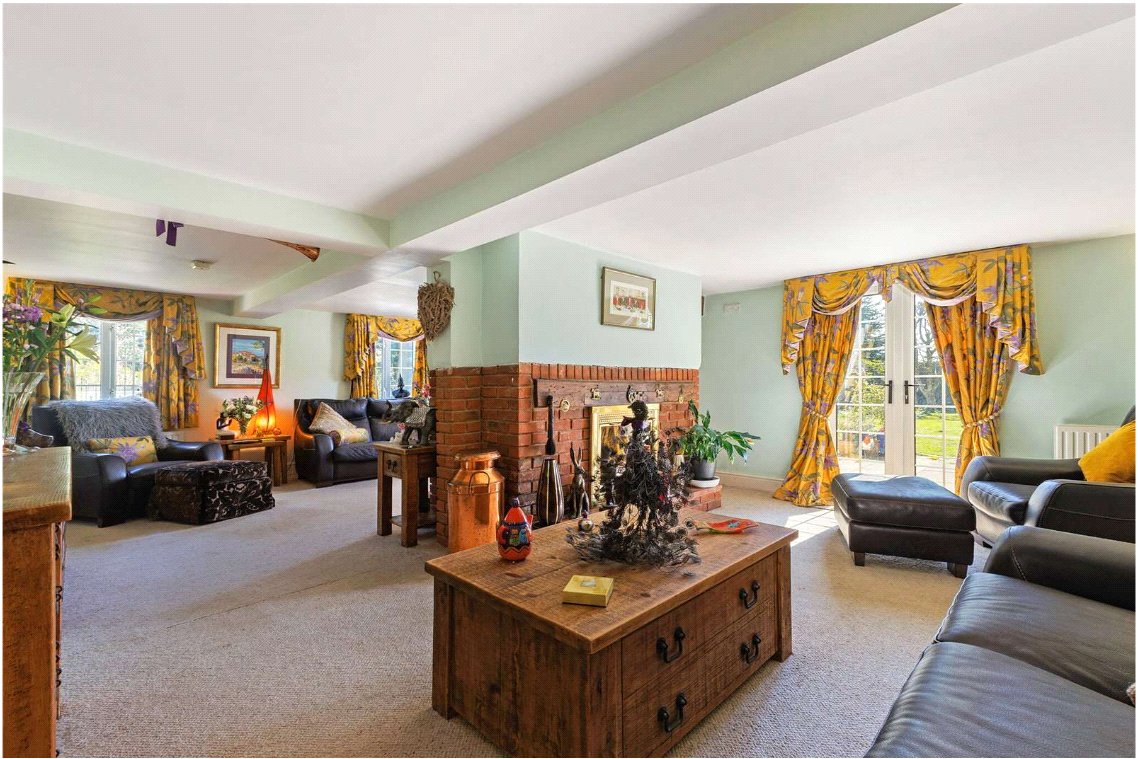 4 bedroom House, Pall Mall, Burbage, SN8 - Available, Image 2