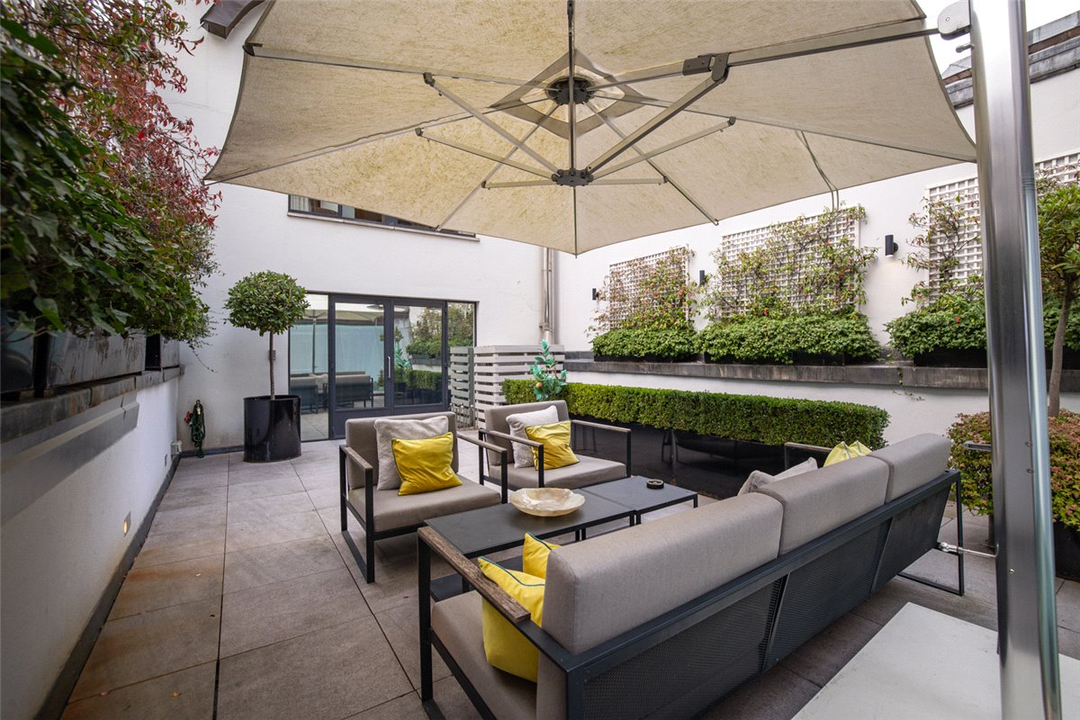 4 bedroom House, Cheval Place, Knightsbridge, SW7 - Available, Image 10