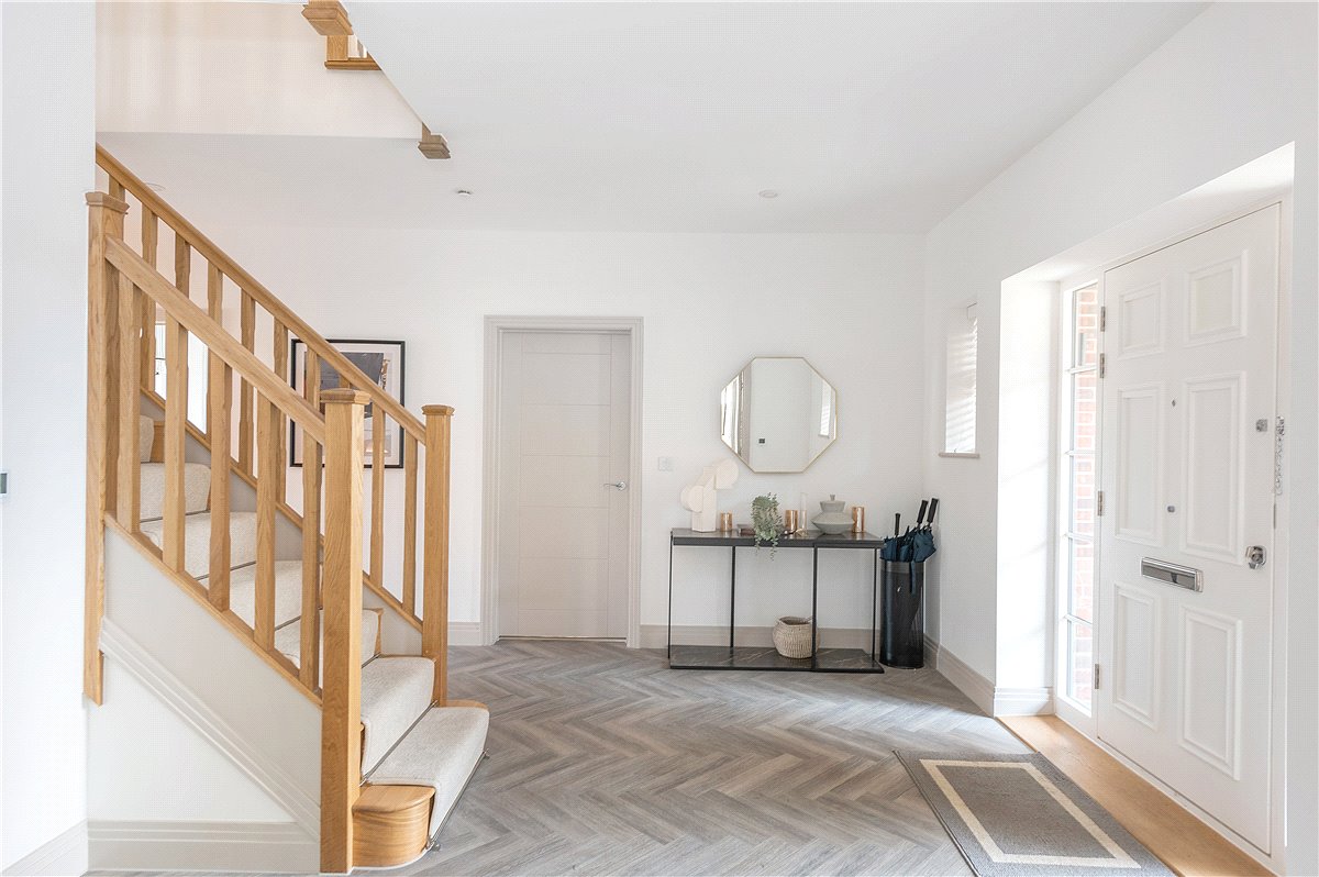 5 bedroom House, Oakfields, Preston, SG4 - Sold, Image 19