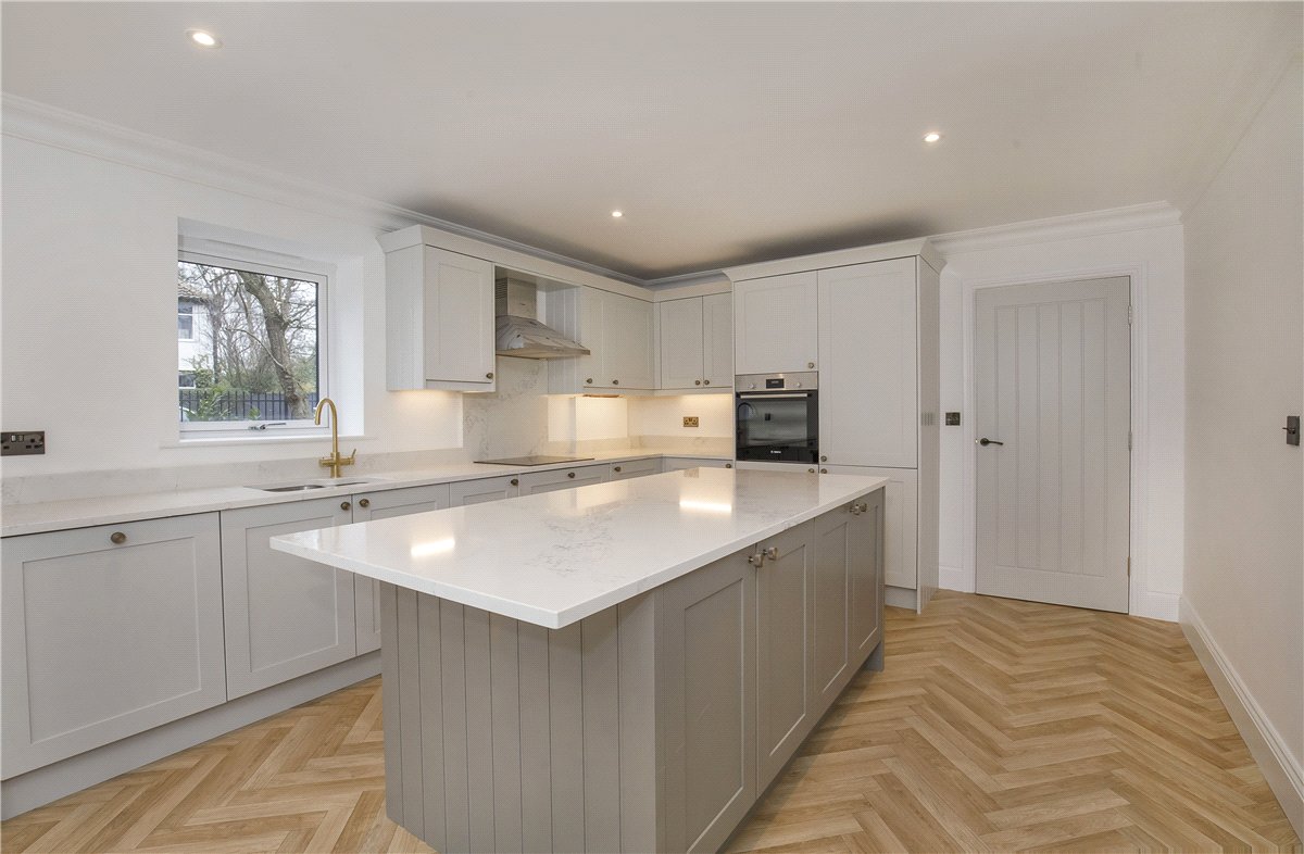 2 bedroom Flat, Wayside Crescent, Harrogate, HG2 - Available, Image 14