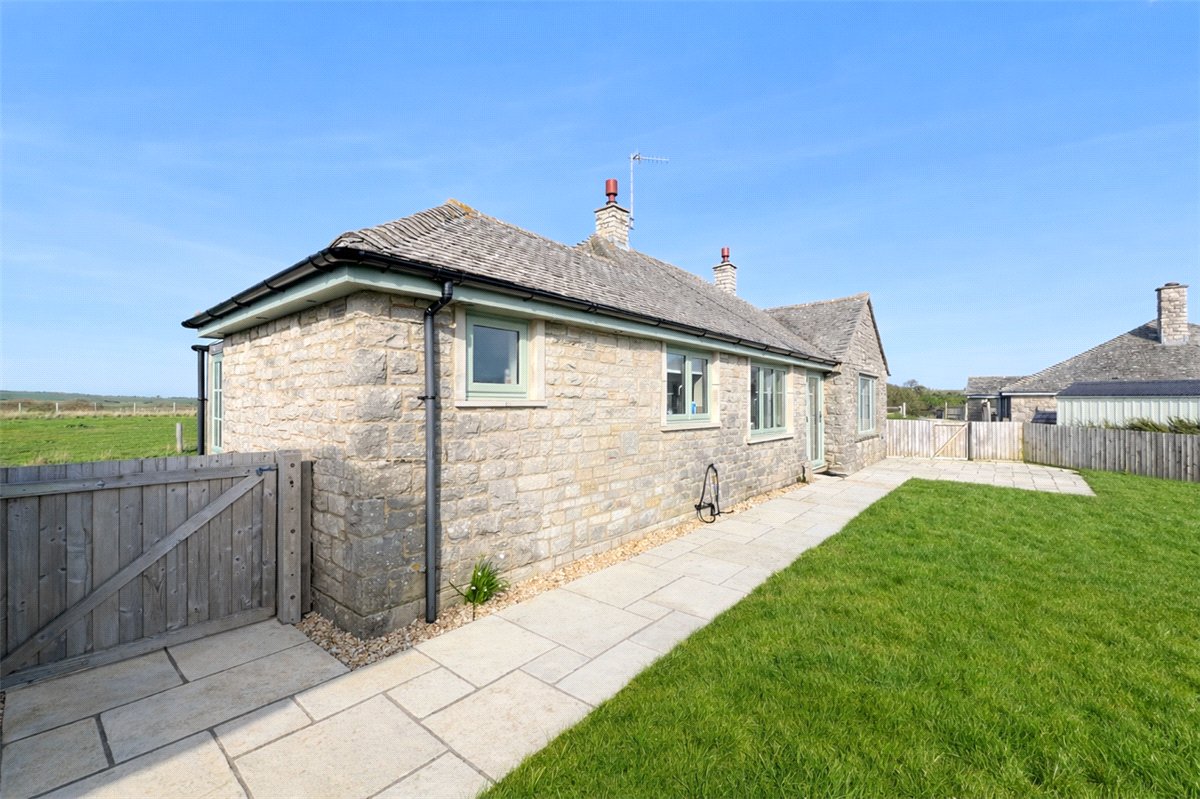 3 bedroom Bungalow, Worth Matravers, Swanage, BH19 - Let Agreed, Image 3