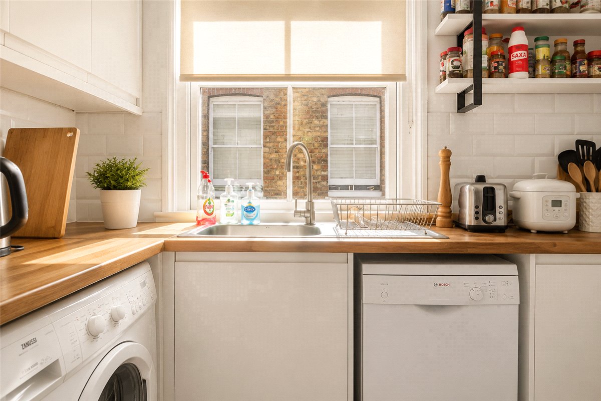 3 bedroom Flat, Langthorne Street, London, SW6 - Let Agreed, Image 2