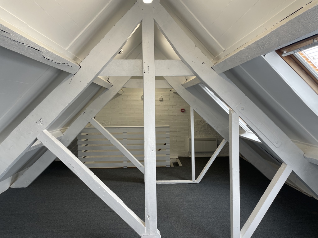 2432 Sq Ft, Eagle Industrial Estate, Witney, OX28 - Available, Image 2