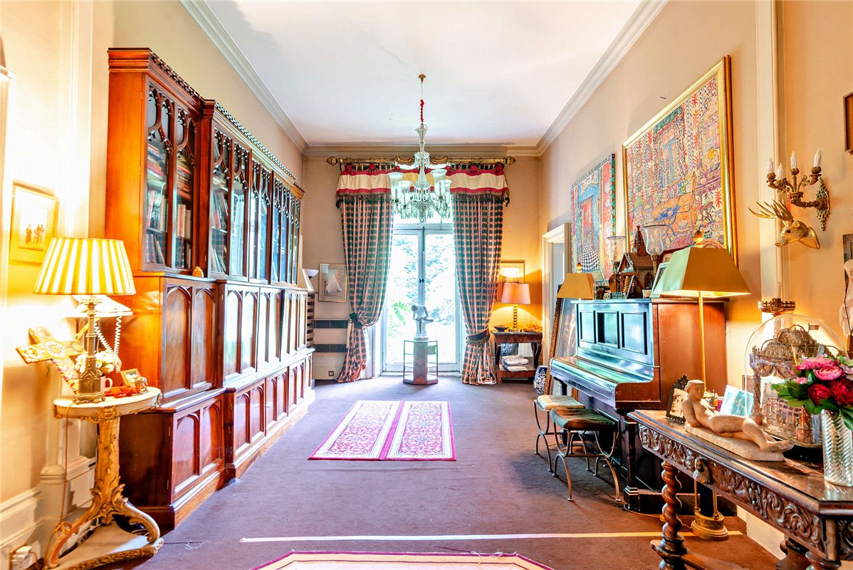 5.5 Sq Ft Country Estate, Priest Hill, Old Windsor, SL4 - Available, Image 2