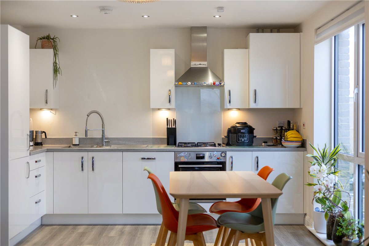 2 bedroom Flat, Osprey Drive, Trumpington, CB2 - Available, Image 7