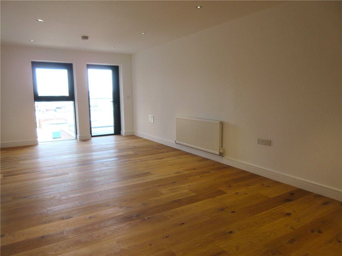 1 bedroom Flat, Southmead House, Kingman Way, RG14 - , Image 1