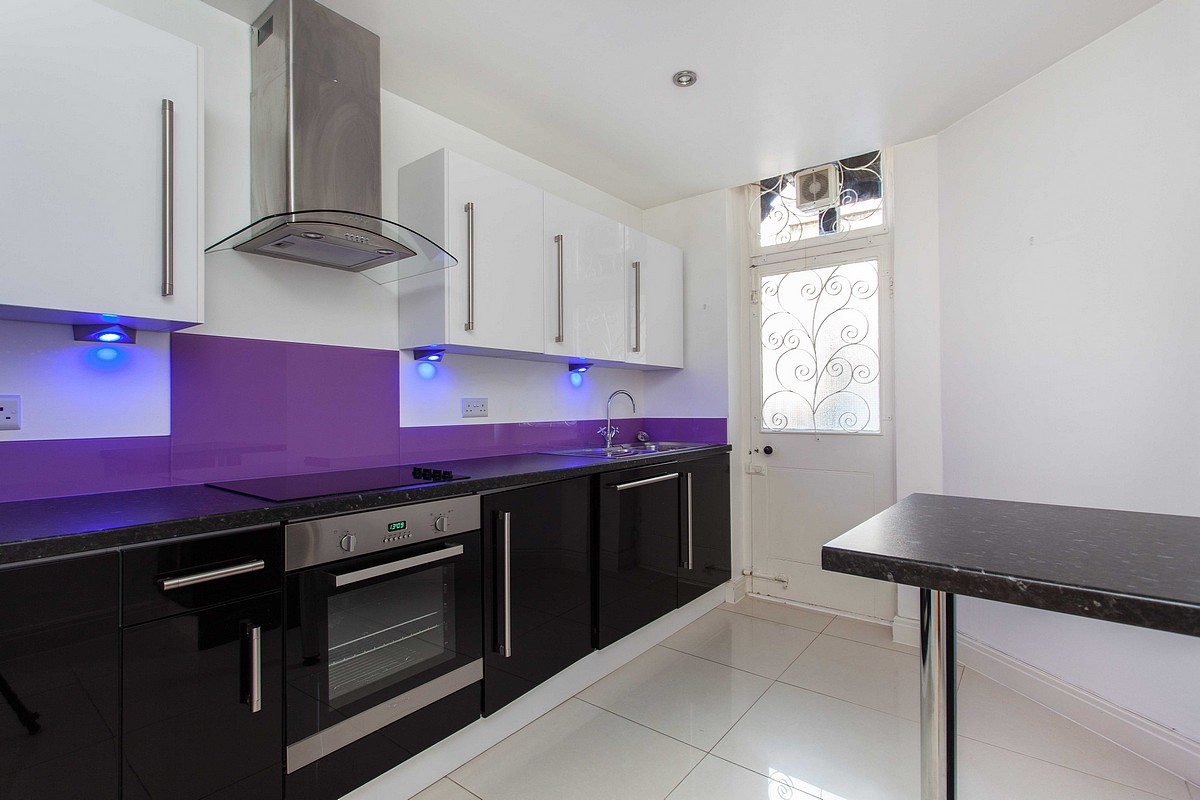 3 bedroom Flat, New Cavendish Street, Marylebone, W1G - , Image 3