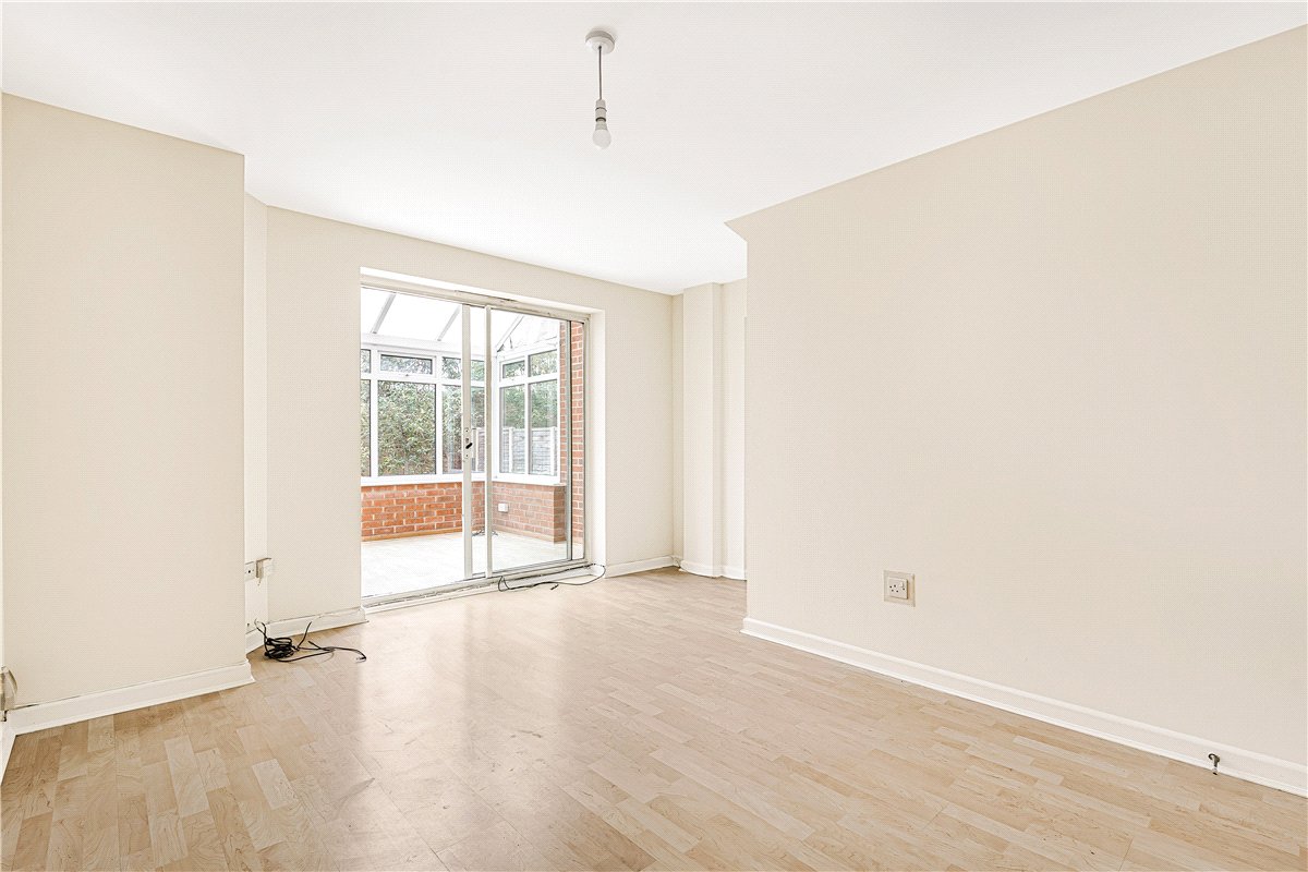 3 bedroom House, Bonsall Street, Long Eaton, NG10 - , Image 2