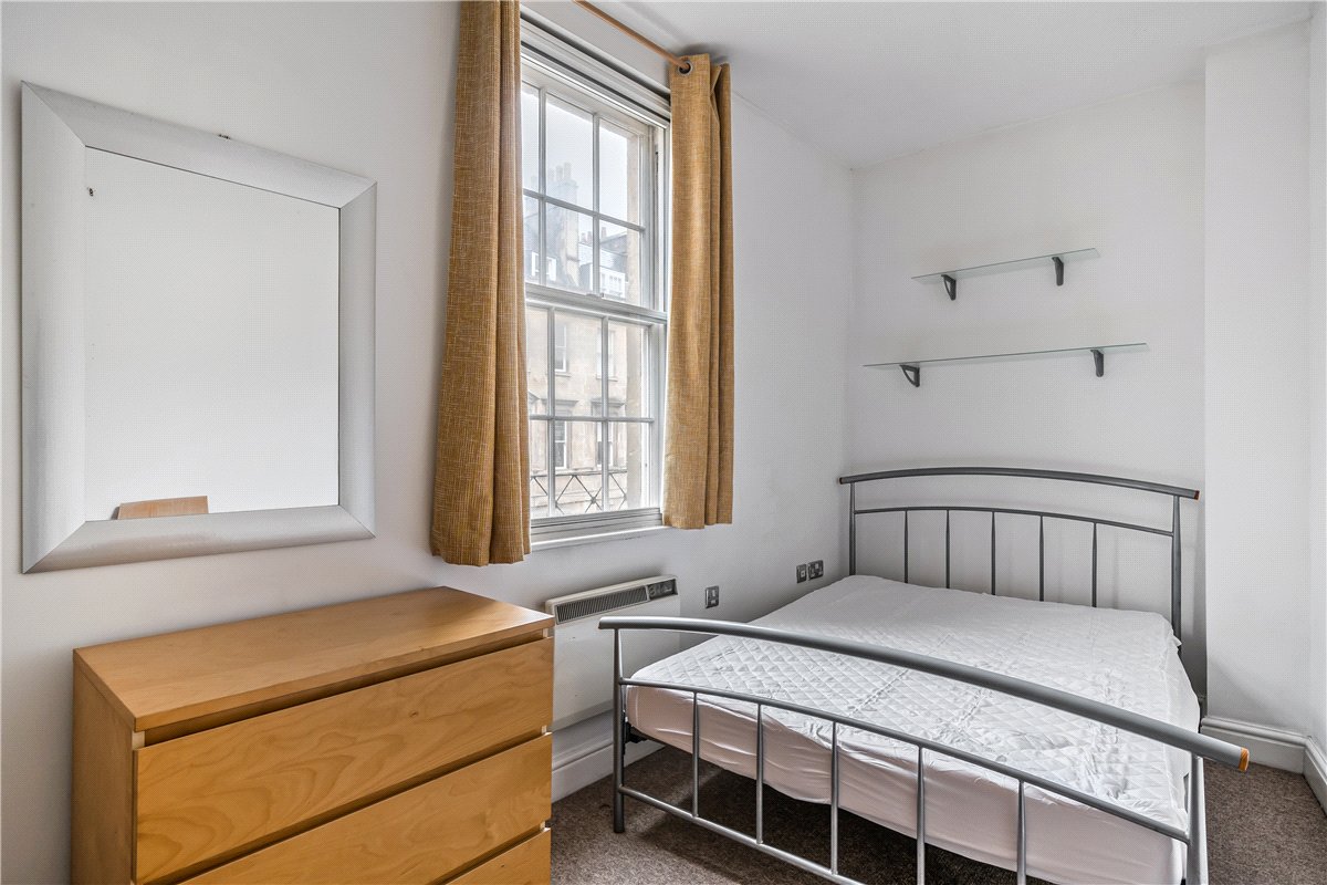 2 bedroom Maisonette, Vineyards, Bath, BA1 - Available, Image 7